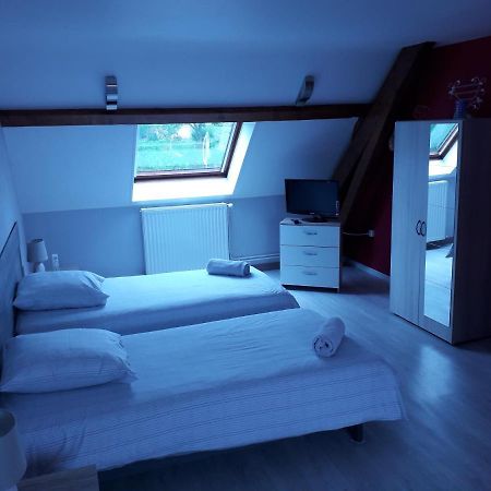 Chez Claude & Chantal Saint-Yorre Ngoại thất bức ảnh